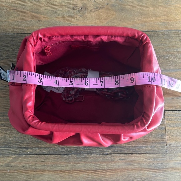 BADGLEY MISCHKA Vegan Leather LOGO CROSSBODY red bag - Picture 8 of 11